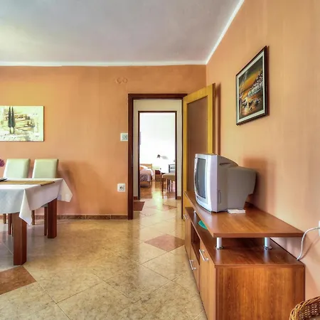 Amazing Apartment In Porec With Wifi Exterior photo