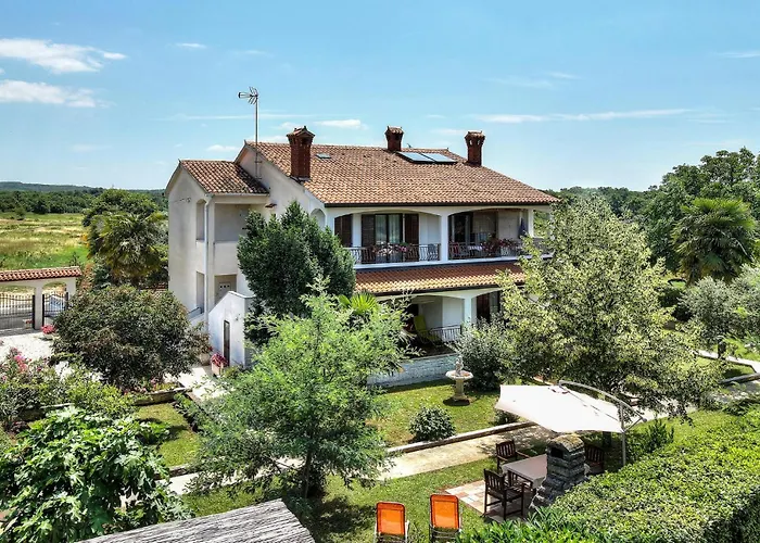 Amazing Apartment In Porec With Wifi