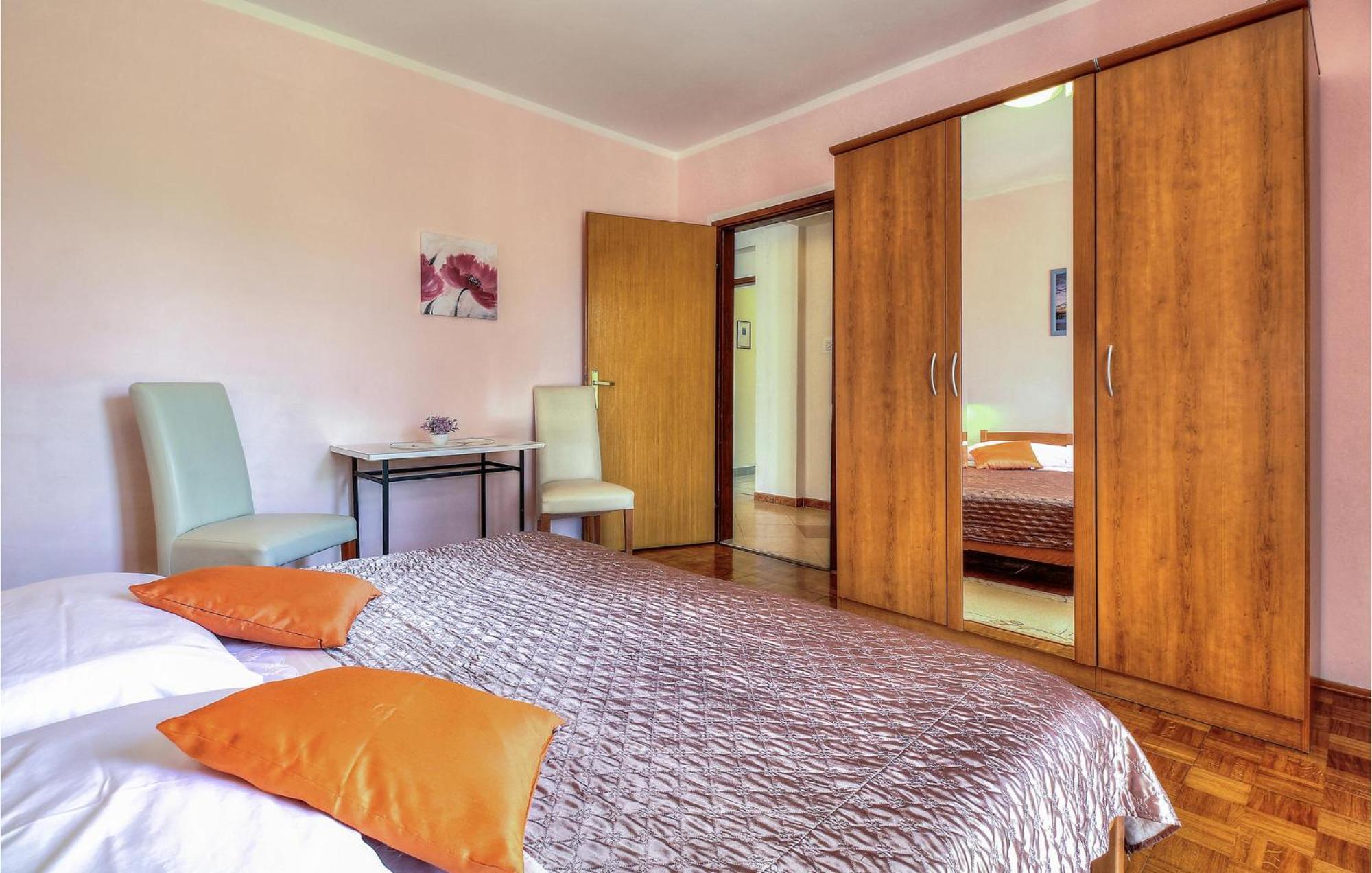 Amazing Apartment In Porec With Wifi Apartment