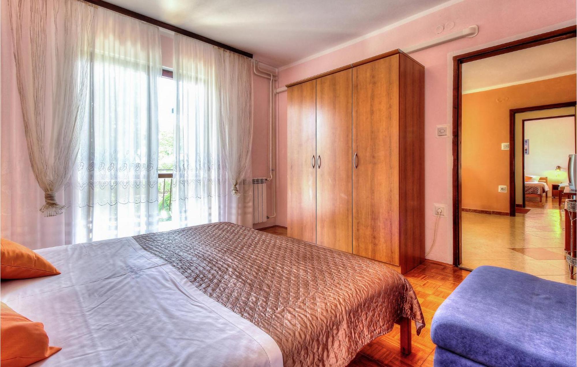 Apartment Amazing Apartment In Porec With Wifi Porec