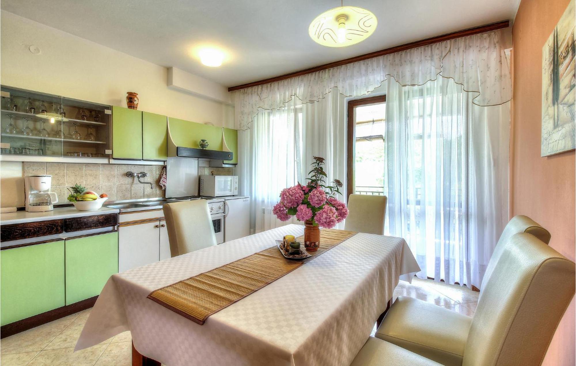 Apartment Amazing Apartment In Porec With Wifi *